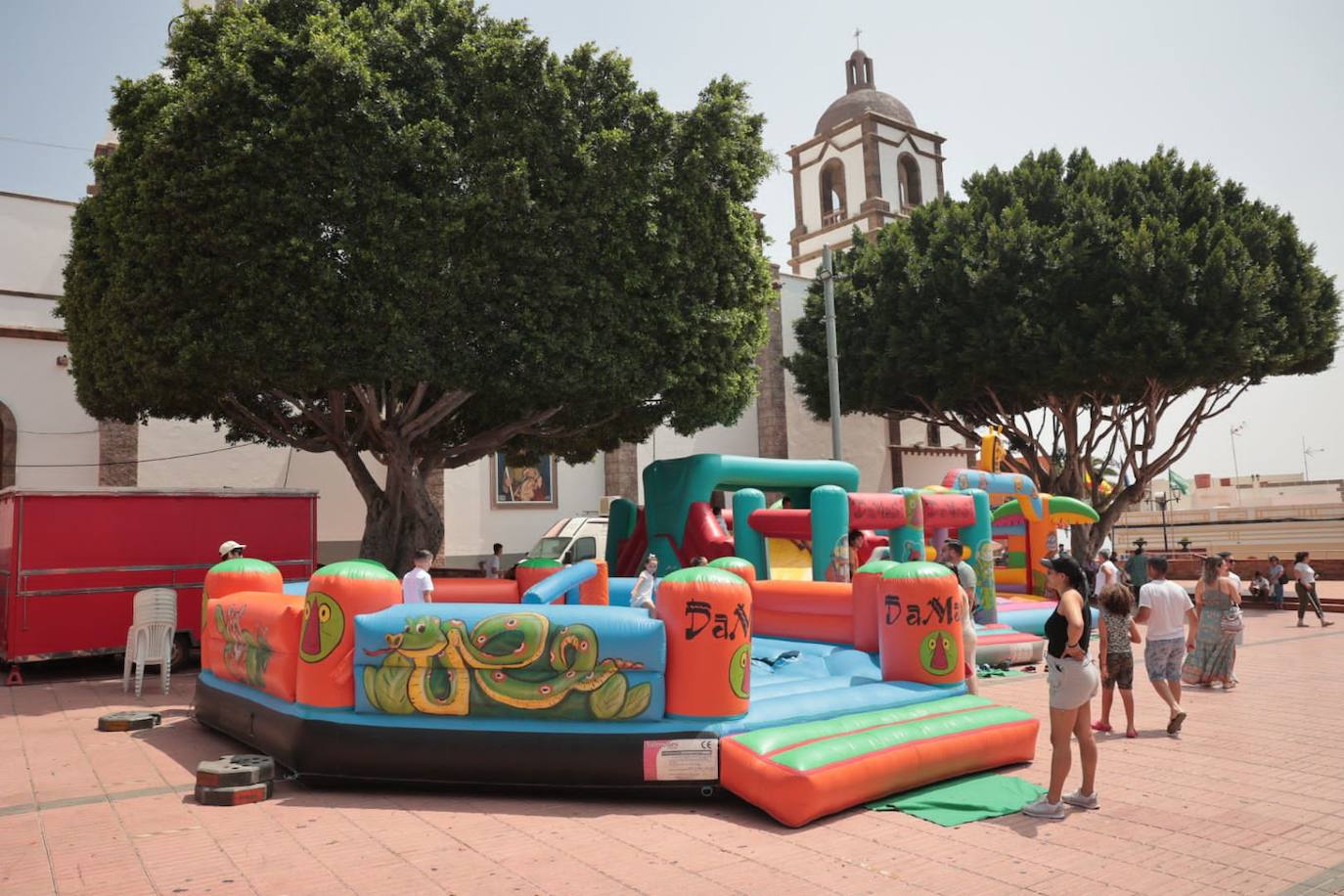 Dos santos y una misma fiesta en Ingenio