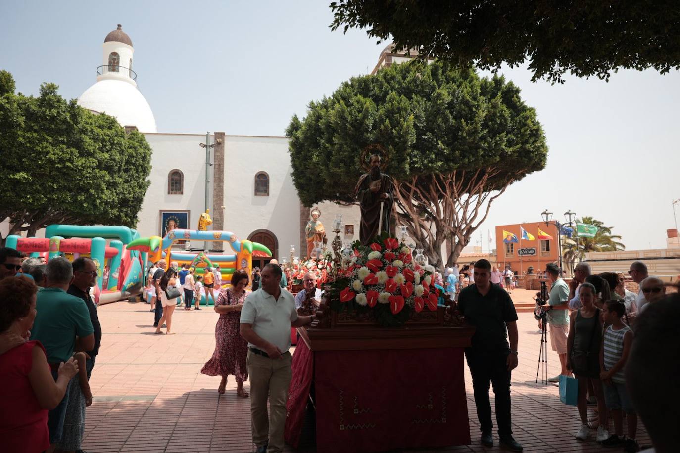 Dos santos y una misma fiesta en Ingenio