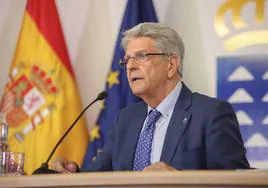 Julio Pérez, portavoz del Ejecutivo canario, en la rueda de prensa posterior al Consejo de Gobierno.