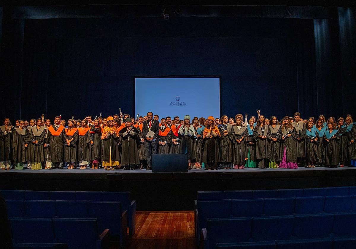 Acto de Graduación de la Universidad del Atlántico Medio - UNAM