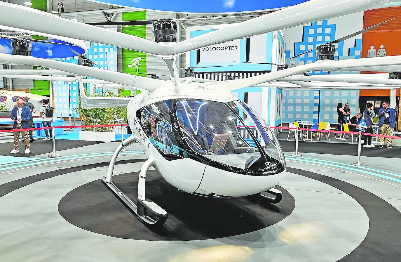 Imagen del aerotaxi exhibido en la feria internacional de la aeronáutica París Air Show.