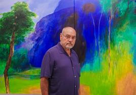 El pintor Juan Guerra, este jueves, en La Regenta.