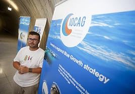 El investigador Aridane González, en el Instituto de Oceanografía y Cambio Global (Iocag) de la ULPGC.