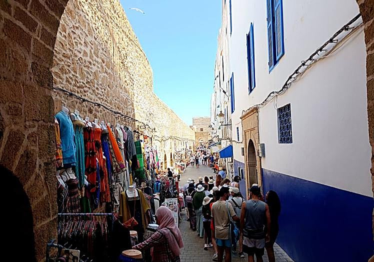 Calle comercial en el interior de la Medina.