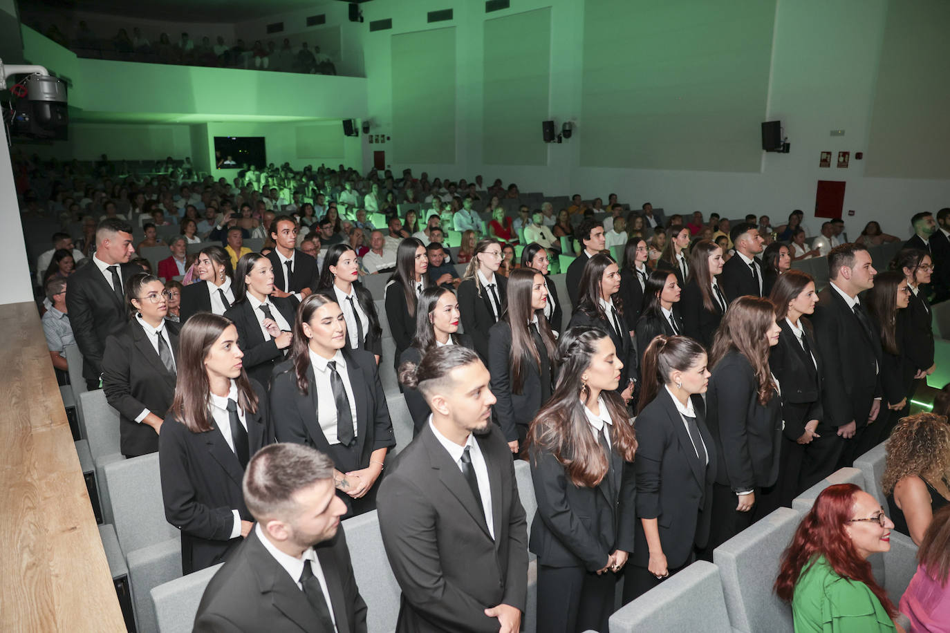 La Fernando Pessoa entrega las orlas en su nuevo paraninfo