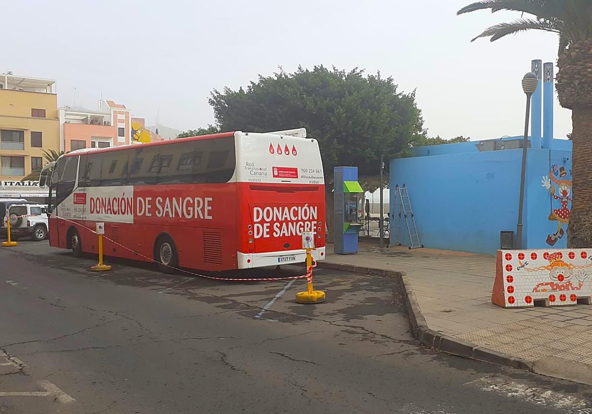 El vehículo del ICHH ya está estacionado en la plaza Tran Tran desde hace varios días.