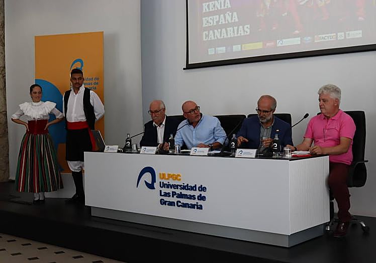 Un instante de la rueda de prensa de este viernes, en la ULPGC.