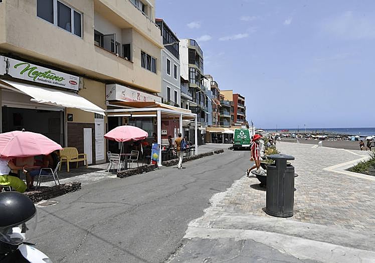 Lado de la calle Luis Morote que será rehabilitado en la segunda fase.