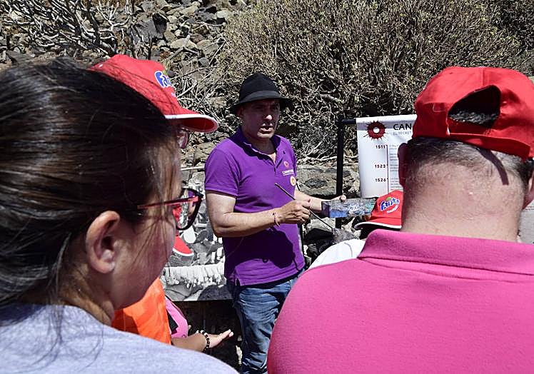 Lorenzo Pérez, de charla con los chicos y chicas.