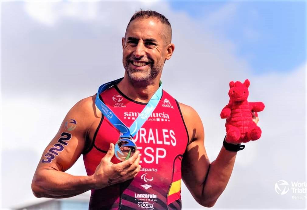 Lionel Morales, con su bronce.