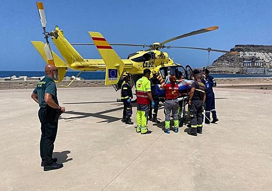 Momento del traslado del afectado.