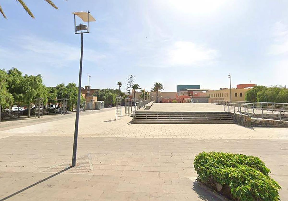 La agresión tuvo lugar en el entorno de la plaza de La Zafra, en el Cruce de Arinaga.