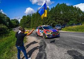 Baño de canariedad para Rogelio Peñate en el comienzo del Rally de Estonia