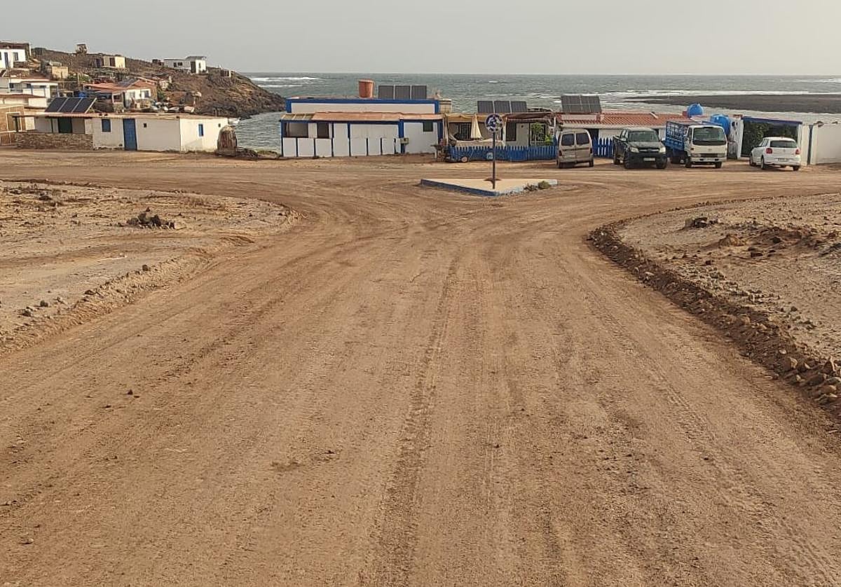 La pista de tierra, en Majanicho, en el municipio de La Oliva.