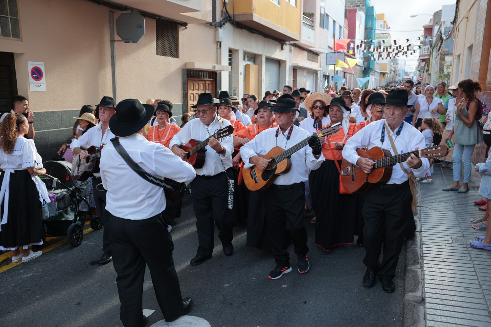 La romería marinera de La Isleta, en imágenes