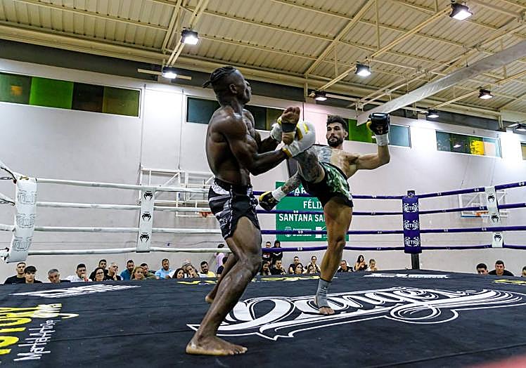 Imagen principal - Alcorac Caballero es insaciable y añade a su palmarés el Europeo WAKO