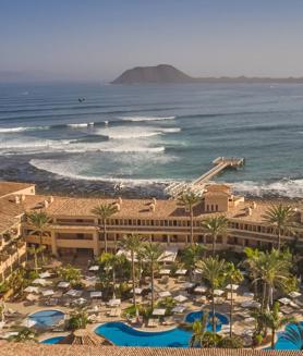 Imagen secundaria 2 - Secrets Bahía Real Resort &amp; Spa ha recibido el diploma de TUI Global Hotel Awards 2023