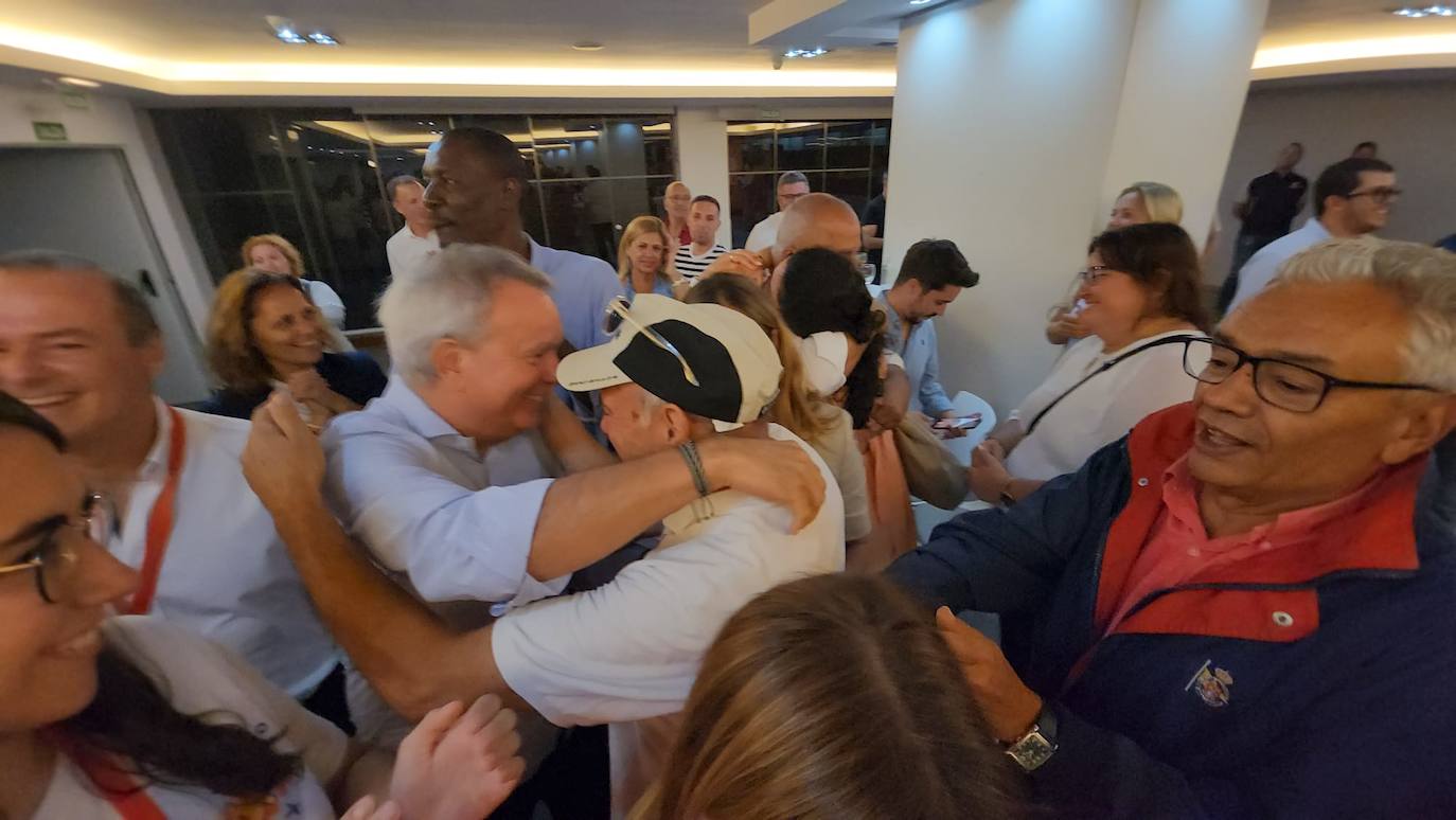 La noche electoral en la sede de los partidos