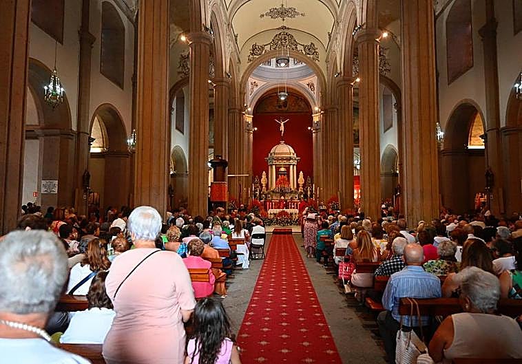 Imagen de la celebración religiosa en torno a Santiago en Gáldar.