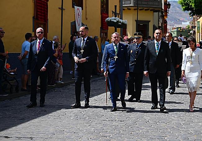 Autoridades y vecinos tomaron las calles en este tradicional 25 de julio.