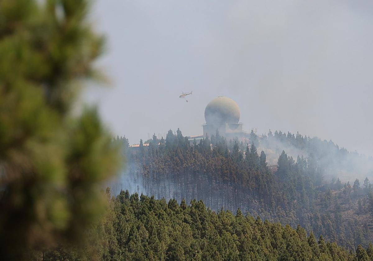 La localidad de Cuevas Blancas, de 240 habitantes, ha sido desalojada ante la progresión del incendio forestal.