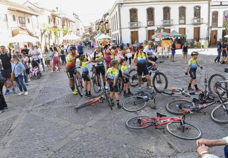 Estudian prohibir el acceso en bicicleta y patineta a las Fiestas del Pino