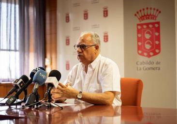 Curbelo: «El abandono y la dejadez de Endesa traerá problemas a otras islas»