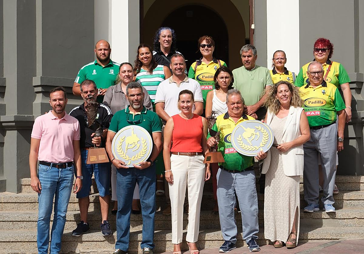El Cabildo, con los representantes del Unión Antigua y Maxorata.