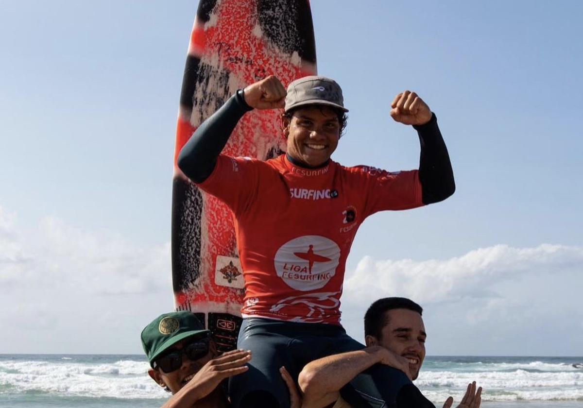 Moisés Domínguez, coronado como campeón de España en Ferrol (Galicia).