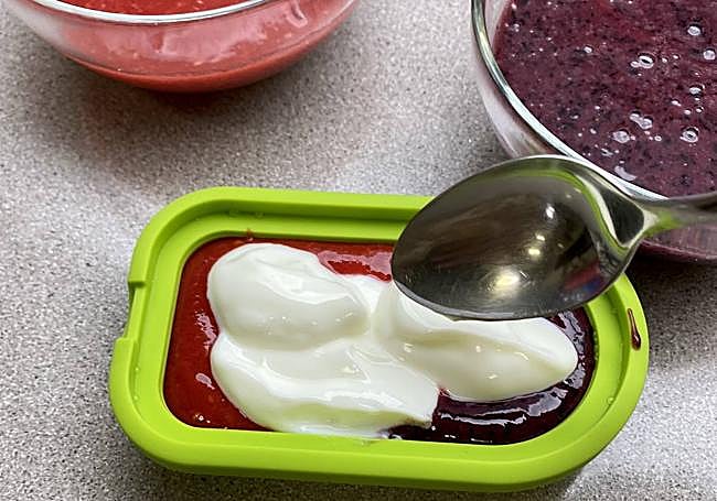 Terminamos de rellenar con yogur griego