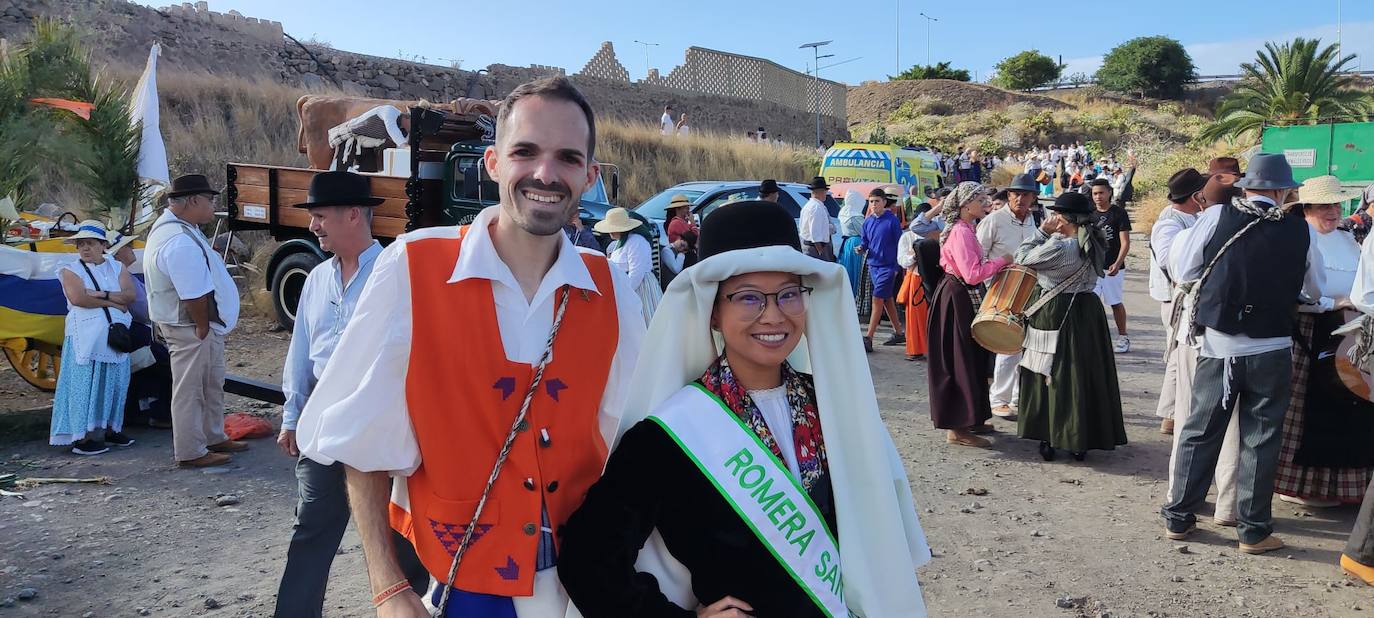 Ofrenda, bailes y carretas en la tradicional romería de San Lorenzo