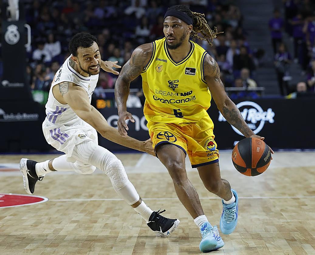 Andrew Albicy dirige el juego del Gran Canaria