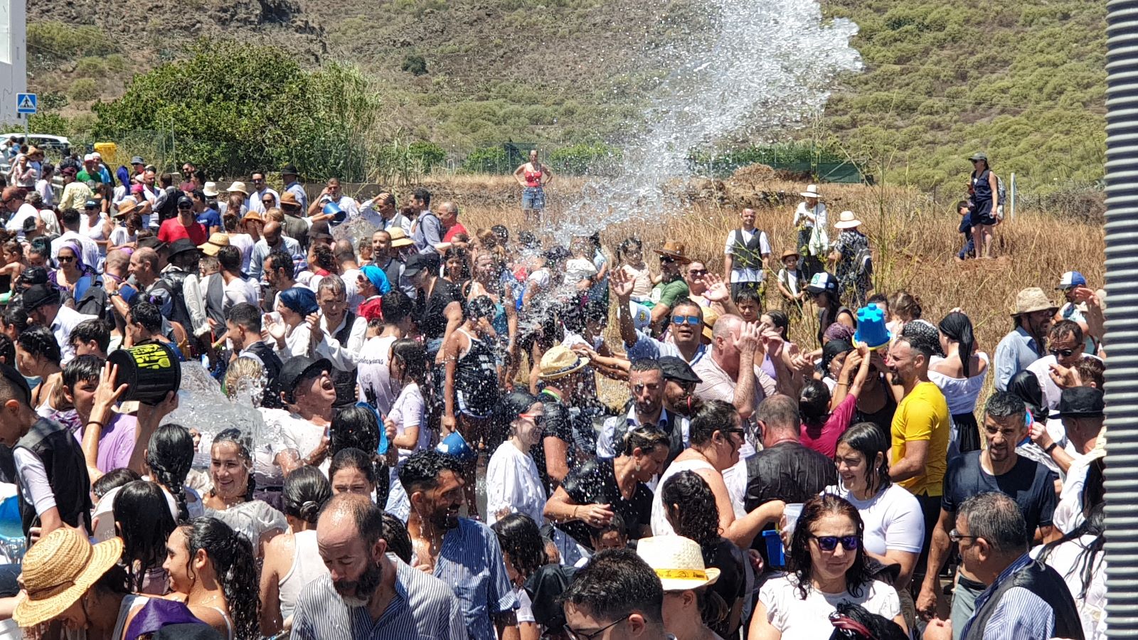 El agua no tiene edad en Lomo Magullo