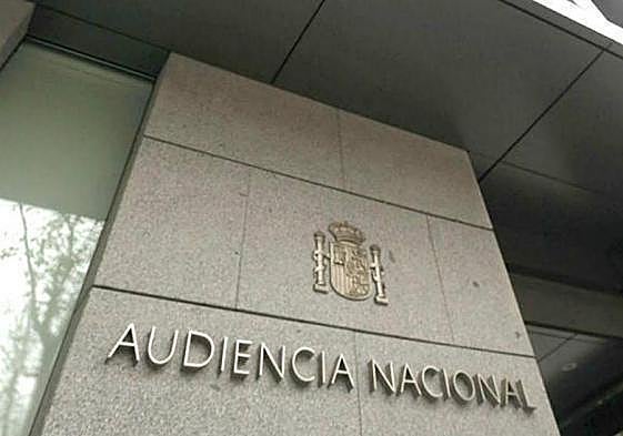La Audiencia Nacional ha condando a cuatro personas a 9 años de prisión y 36,6 millones de euros de pago por transportar 1.000 kilos de cocaína por mar.