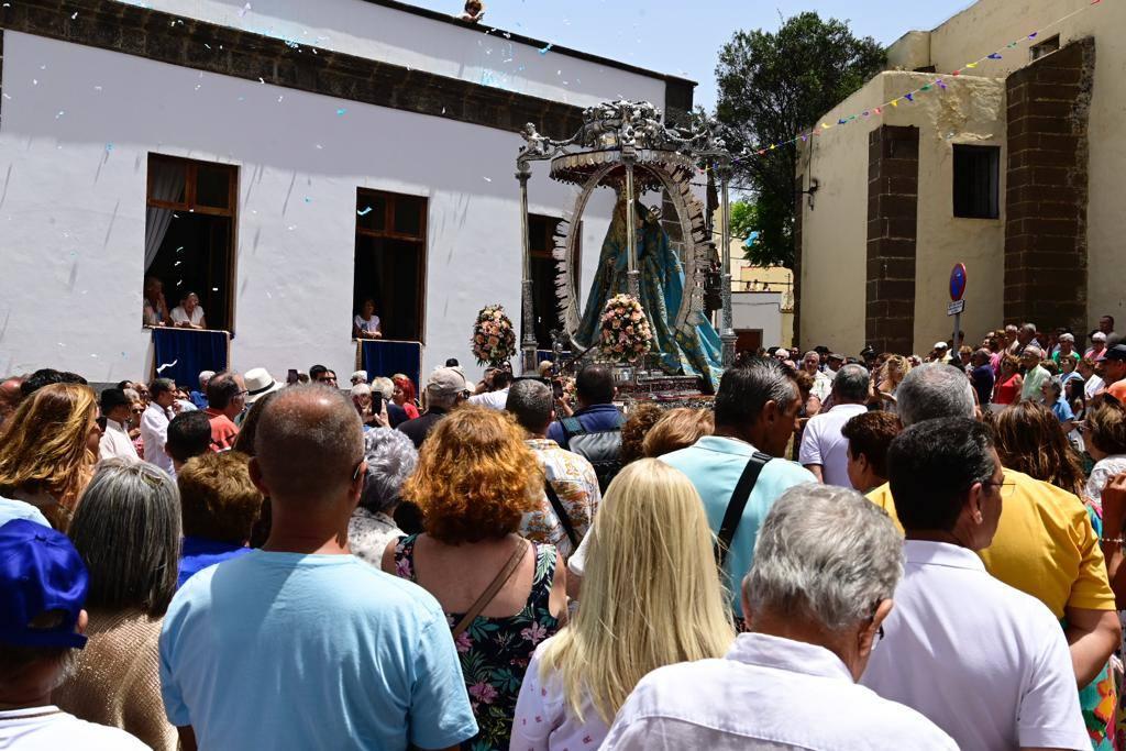 La Virgen de Guía sale en procesión por las calles del pueblo