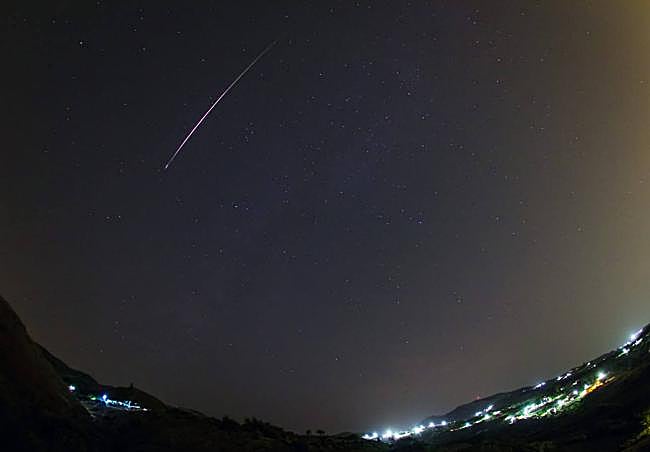 Enorme Perseida en el cielo de Gran Canaria.