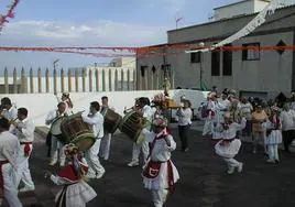 Imagen de bailarines de El Hierro en la Bajada de la Virgen.