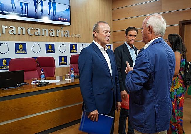 Hidalgo y Cabré charlan sobre los incentivos que paga el Cabildo y gestiona la FULP.