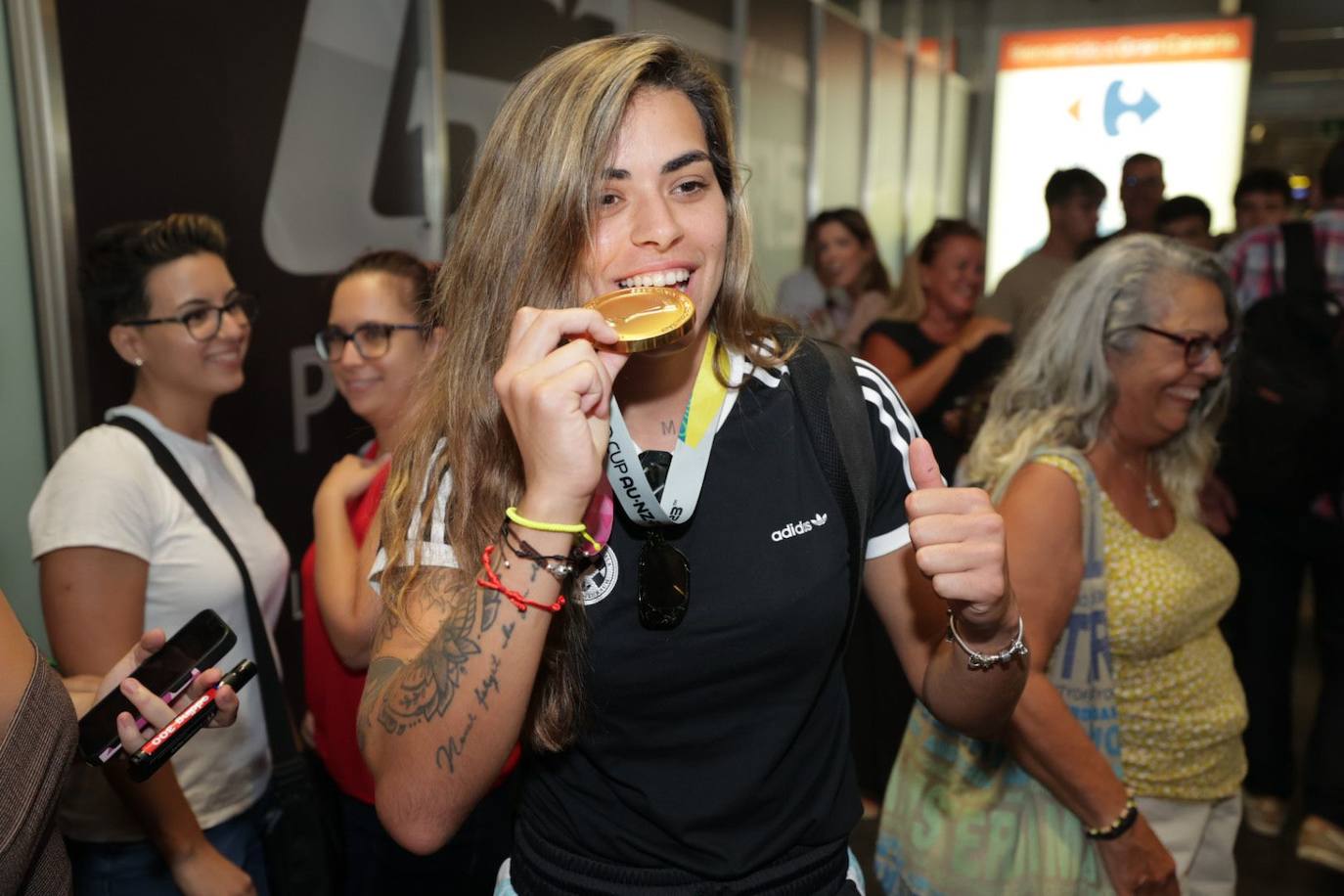 Gran Canaria agasaja a Misa Rodríguez tras la victoria del mundial