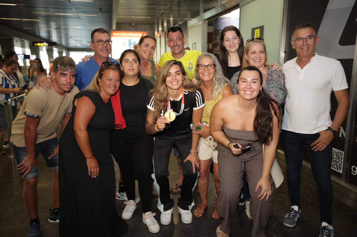 Gran Canaria agasaja a Misa Rodríguez tras la victoria del mundial