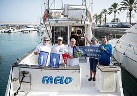 La tripulación ganadora, al final de la competición.