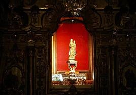 La Virgen del Pino se exhibe sin su manto en el Camarín de la Basílica