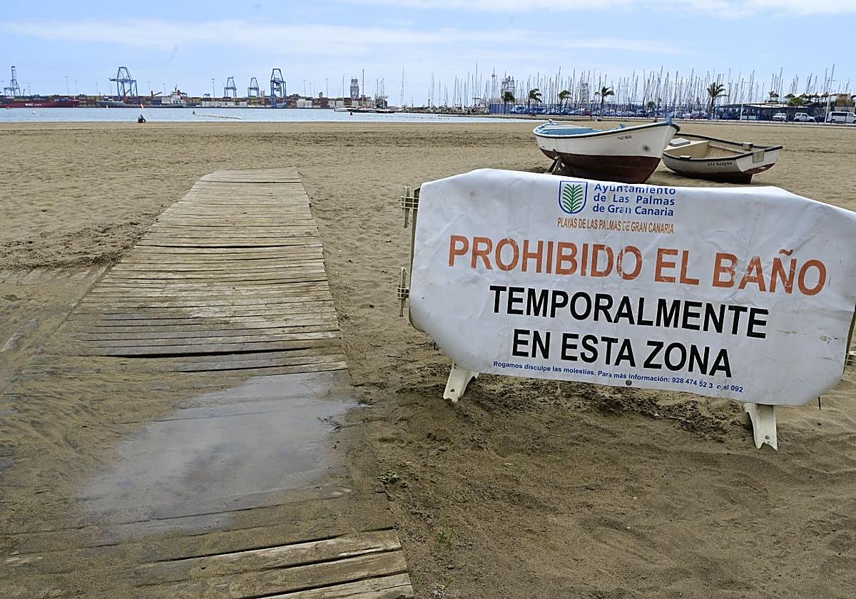 Imagen del cartel colocado en Las Alcaravaneras.