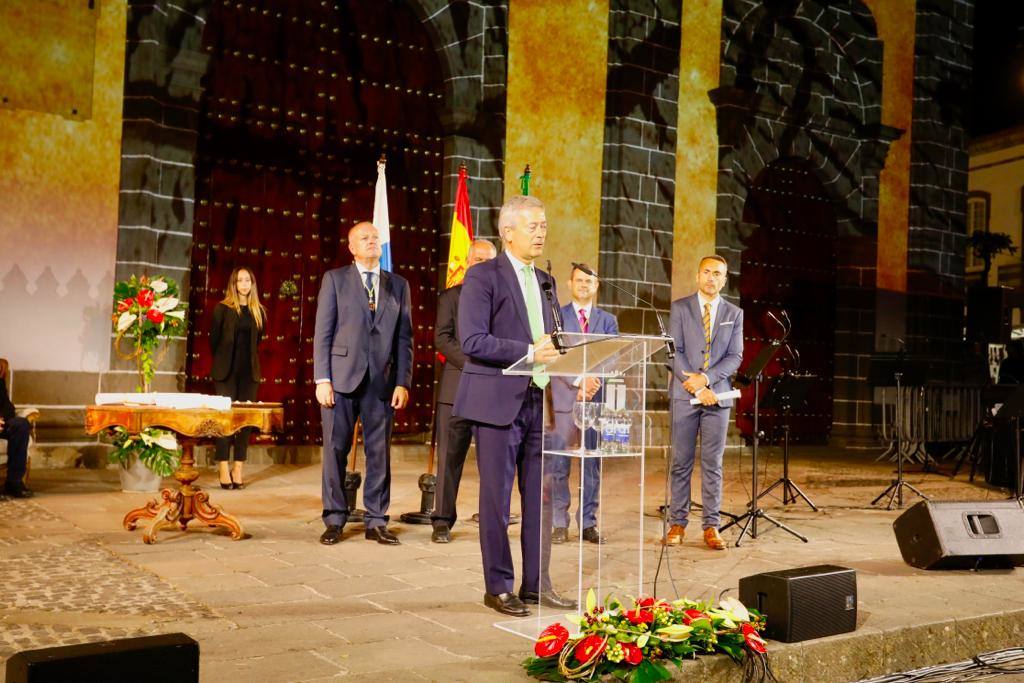 Noche de &#039;honores&#039; en Teror