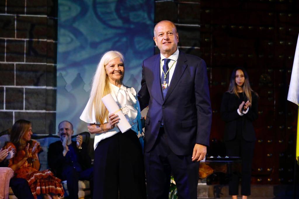 Noche de &#039;honores&#039; en Teror