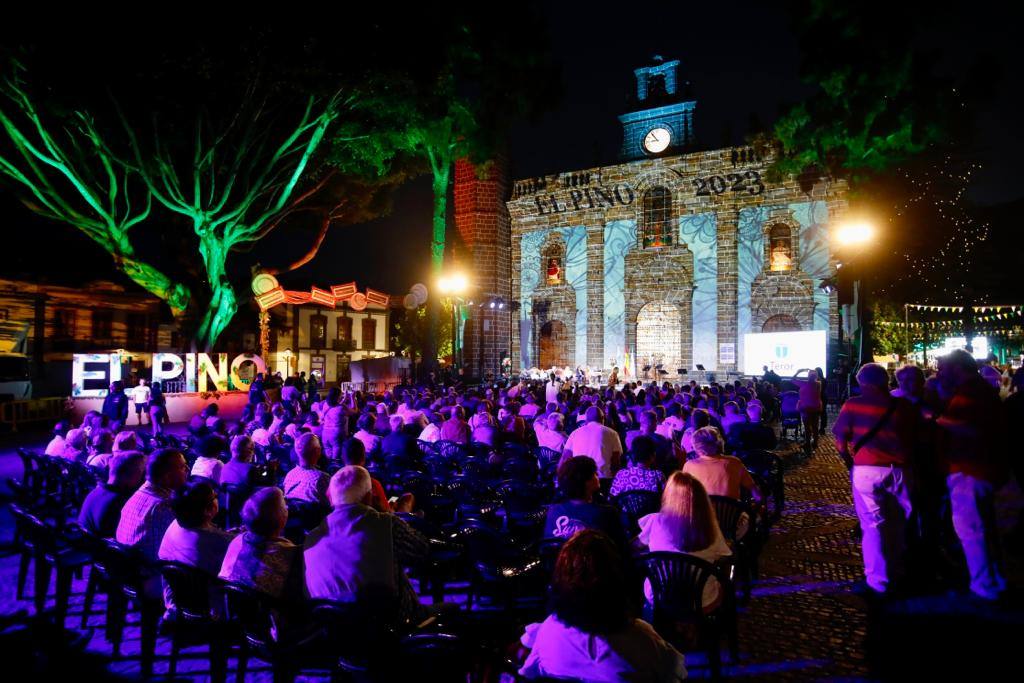 Noche de &#039;honores&#039; en Teror