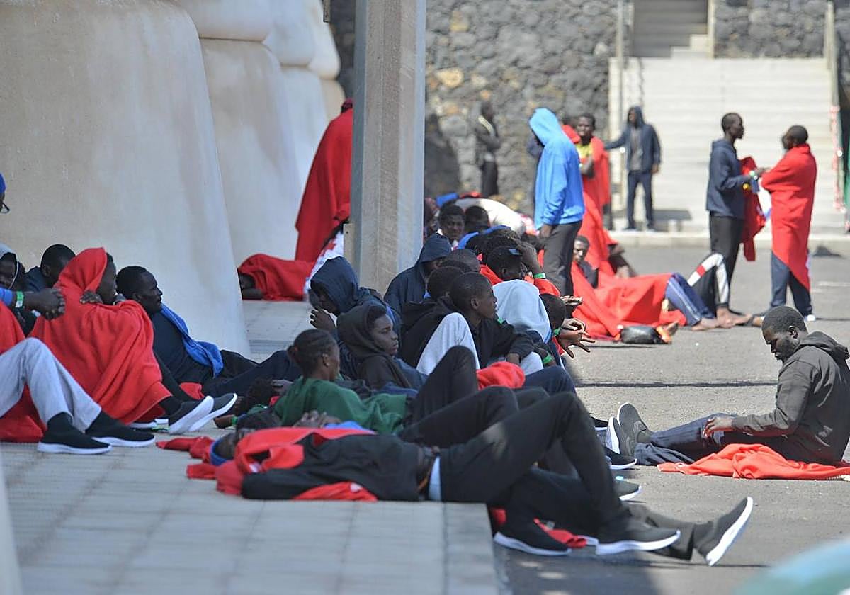 Migrantes rescatados este miércoles en El Hierro.