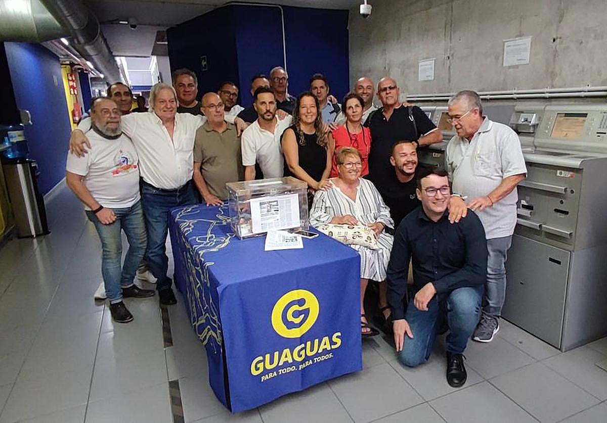 Los trabajadores de la compañía municipal de transportes mostraron su solidaridad con Estrella.