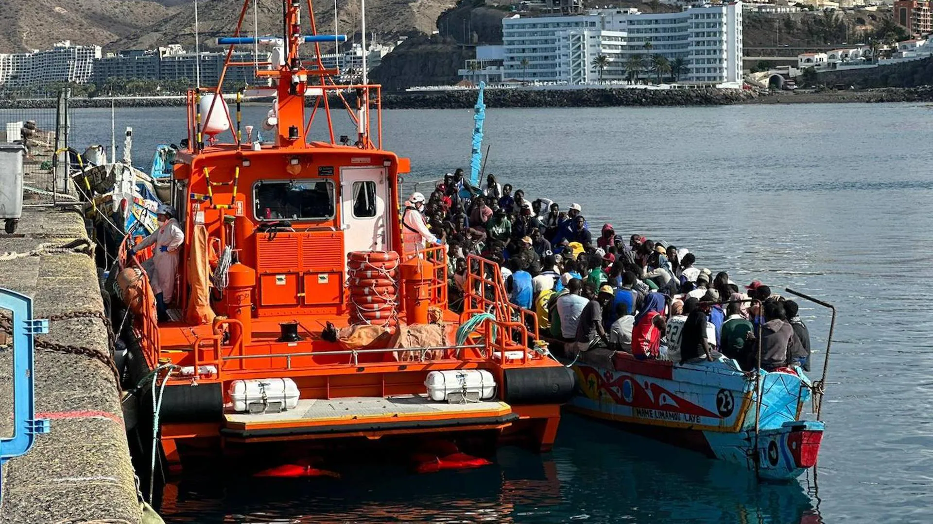 The migratory surge does not stop: more than 300 migrants reach the Canary coasts