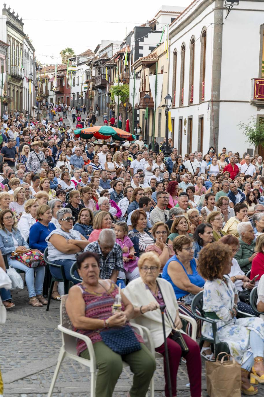 La bajada de la Virgen del Pino del Camarín, en imágenes